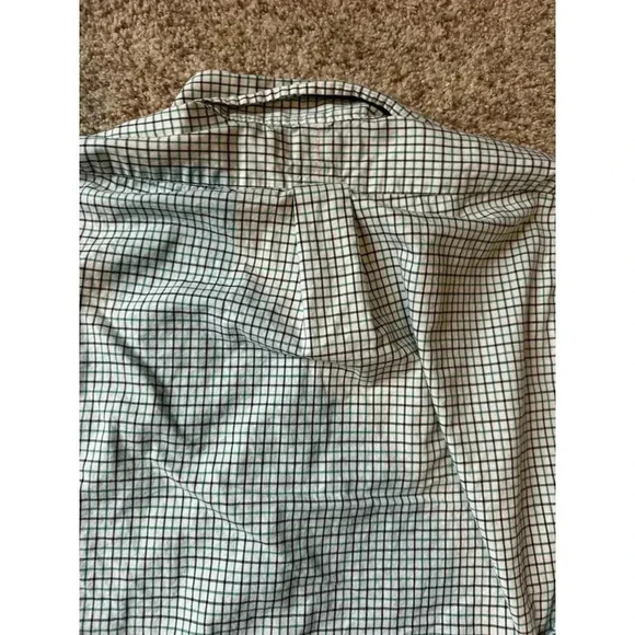 Ralph Lauren Classic Fit buttoned shirt, Size Large - Picture 8 of 9